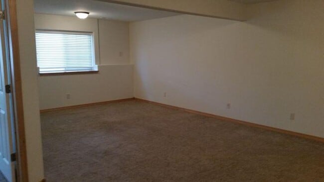 Building Photo - 4 bedroom in Billings MT 59105