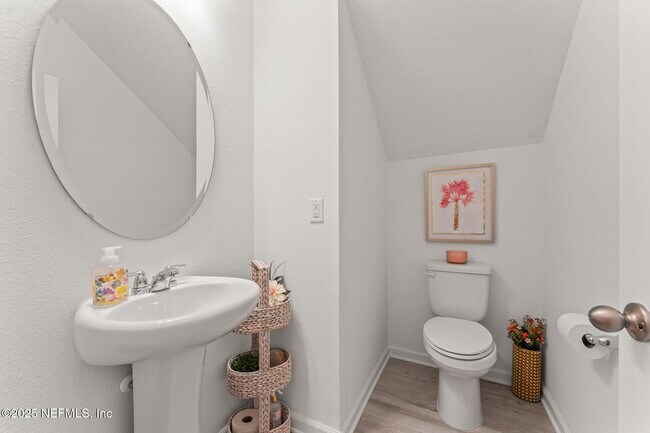 Building Photo - 535 Silver Landing Dr