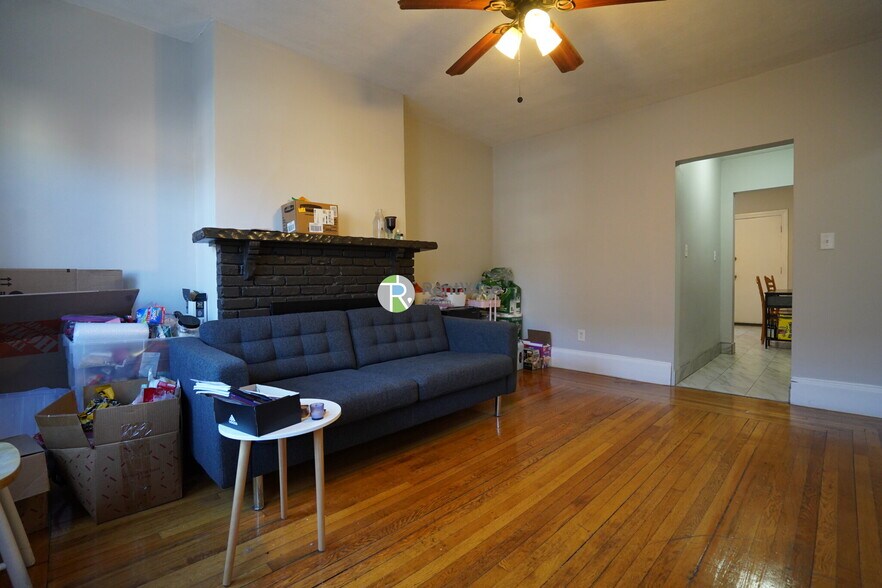 Building Photo - 146 Chiswick Rd