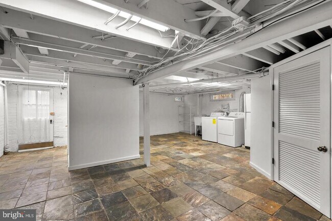 Building Photo - 3247 38th St NW