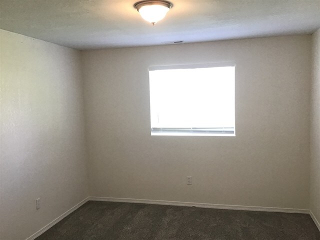 Building Photo - 2861 W 2175 S