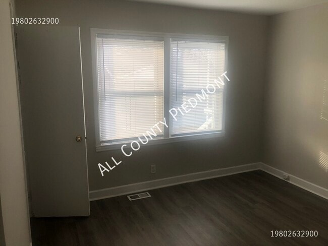 Building Photo - 1028 Rodey Ave