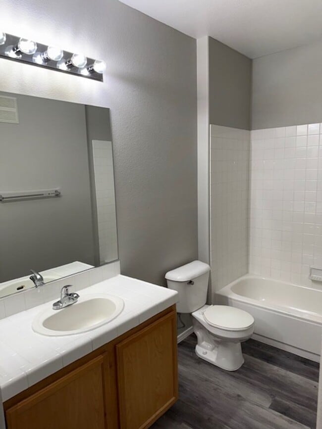 Building Photo - 2-BEDROOM, COND IN LAS VEGAS