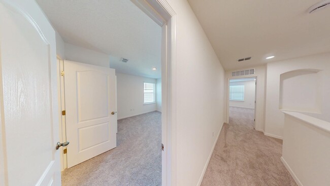 Building Photo - 3 BR 2.5 BA Brand New Townhome- TROUT RIVE...