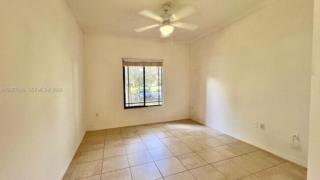 Building Photo - 3021 Alcazar Pl