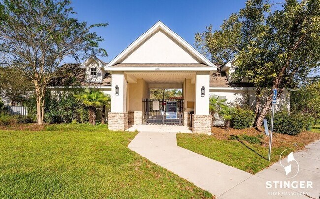 Building Photo - 381 Dante Cir