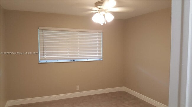 Building Photo - 1020 NW 88th Ave