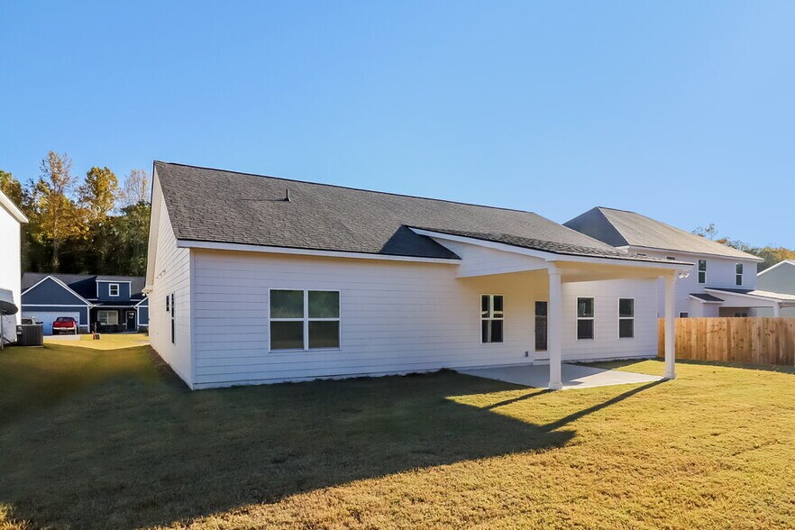 Building Photo - 356 Webster Lake Dr
