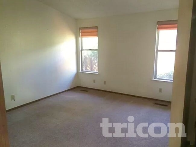 Building Photo - 6450 Enchanted Valley Dr