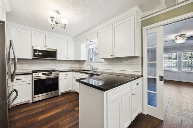 Building Photo - 1115 Post St