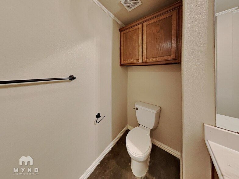 Building Photo - 122 Jolin Ln