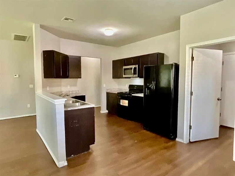 Building Photo - 3405 SE 94th St