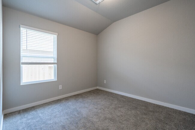 Building Photo - 18615 Century Pne Ln