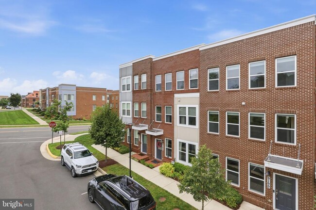 Building Photo - 9190 Snowden Ashford Rd