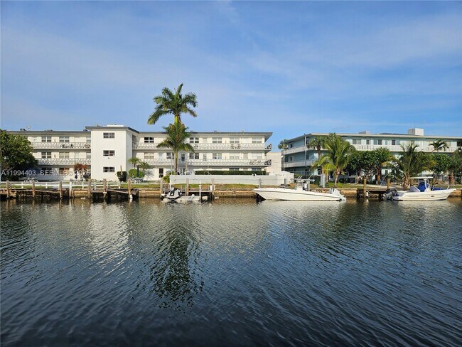 Building Photo - 250 Layne Blvd