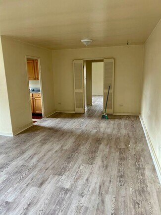 Building Photo - Top Floor 2 Bedroom Apartment in Shadyside