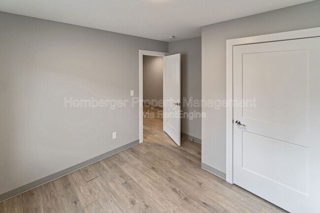Building Photo - 1521 Bell St