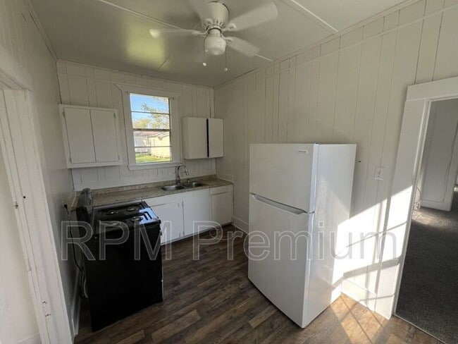 Building Photo - 13323 Sunshine Rd