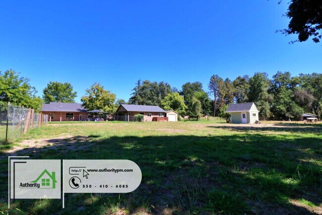 Building Photo - 4750 Pheasant Dr