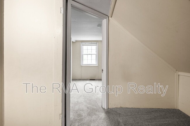 Building Photo - 819 Boroughbridge Rd