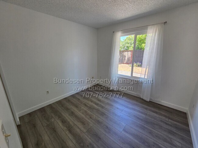 Building Photo - 5266 Evonne Ave
