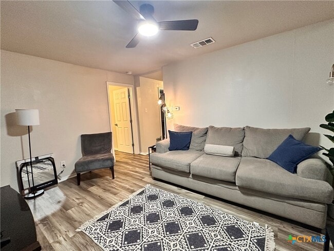 Building Photo - 511 McKie St