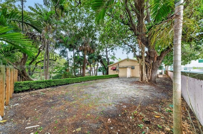 Building Photo - 762 NE 131st St