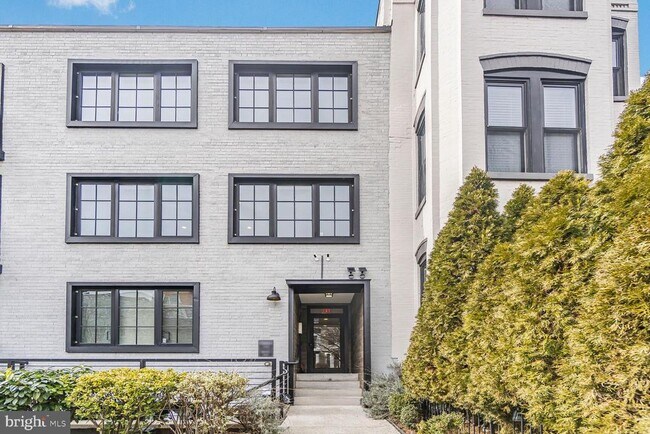 Building Photo - 1514 8th St NW