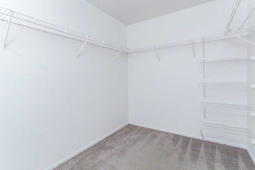 Building Photo - 5536 La Pelusa St