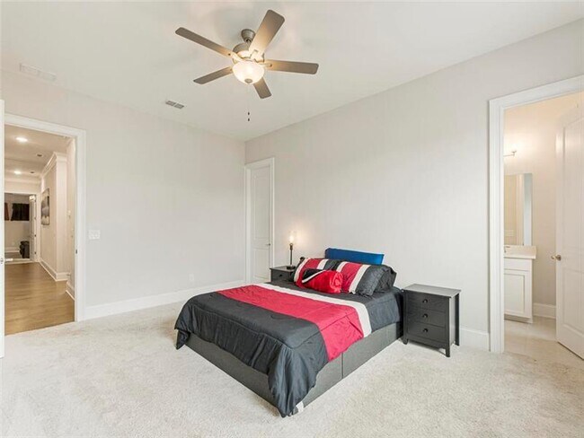 Building Photo - 775 Stickley Oak Way