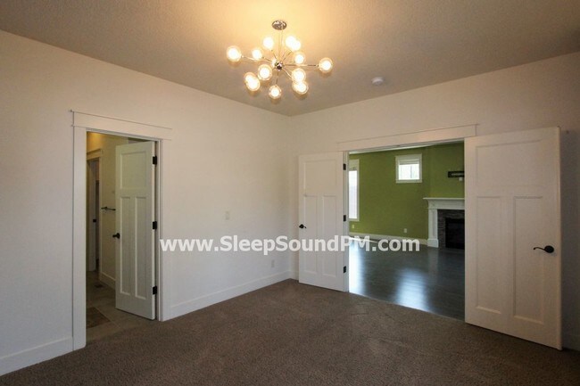 Building Photo - 16298 NW Rosetta St