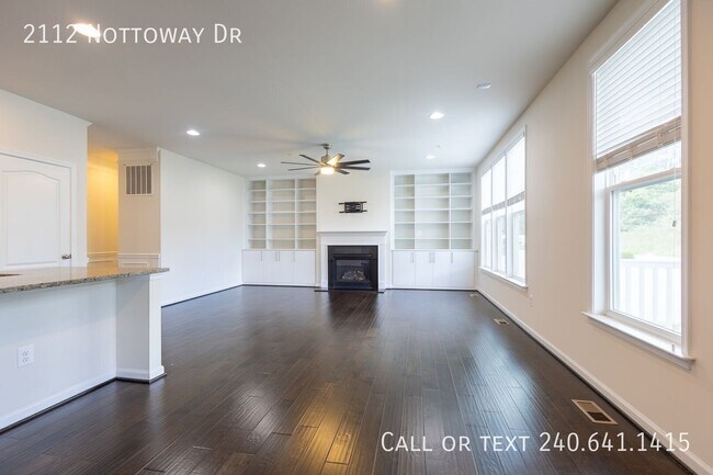 Building Photo - 2112 Nottoway Dr