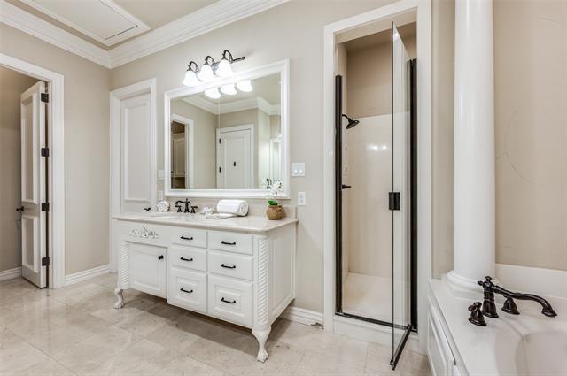 Building Photo - 632 Rockingham Dr