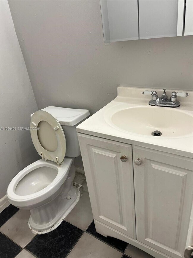 Building Photo - 1439 NW 8th Ave