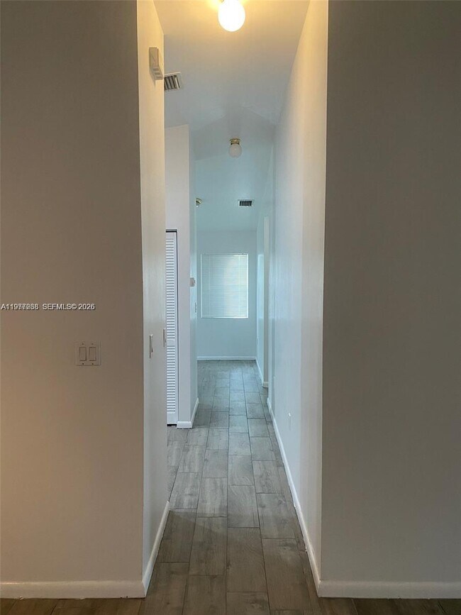 Building Photo - 15121 SW 106th Ave