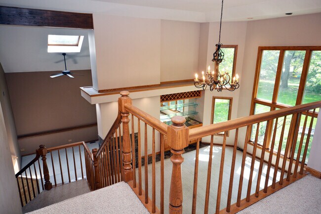 Building Photo - 707 Whitebark Ct