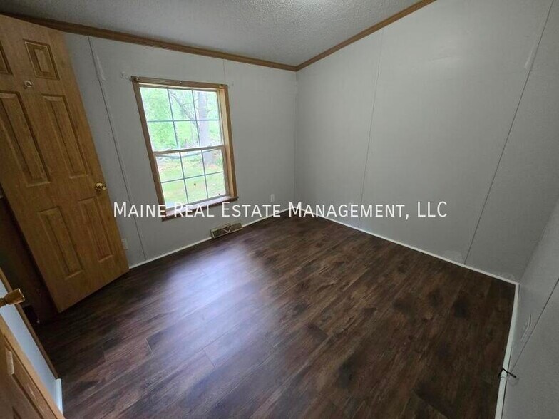 Building Photo - 171 Riverside Dr