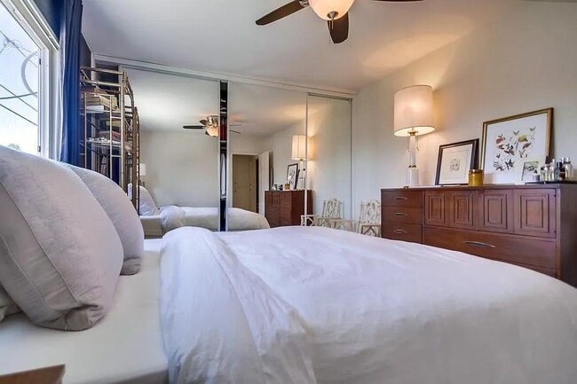 Building Photo - 4747 Hamilton St