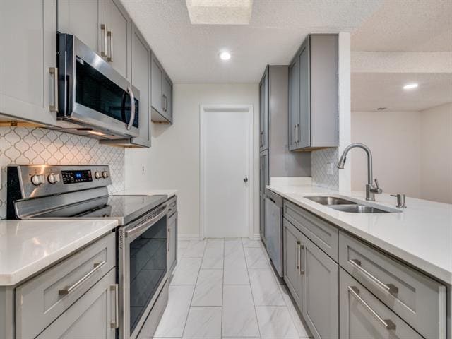 Building Photo - 8903 Marilyn Dr