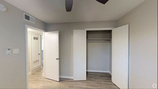 Building Photo - Cozy winter living in Midtown—plus big savings and waived fees—won’t last long!