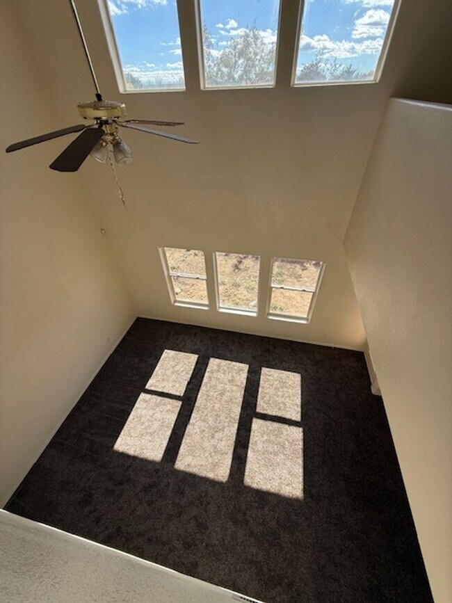 Building Photo - Beautifully updated NW Heights 2 Story 3 Bed 2 Bath Home with 1980 Square feet! Under $1.00 per s...