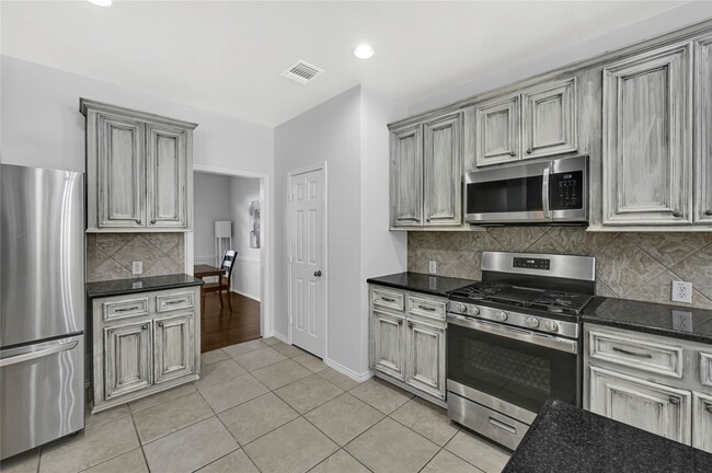 Building Photo - 25515 Buffalo Springs Ct