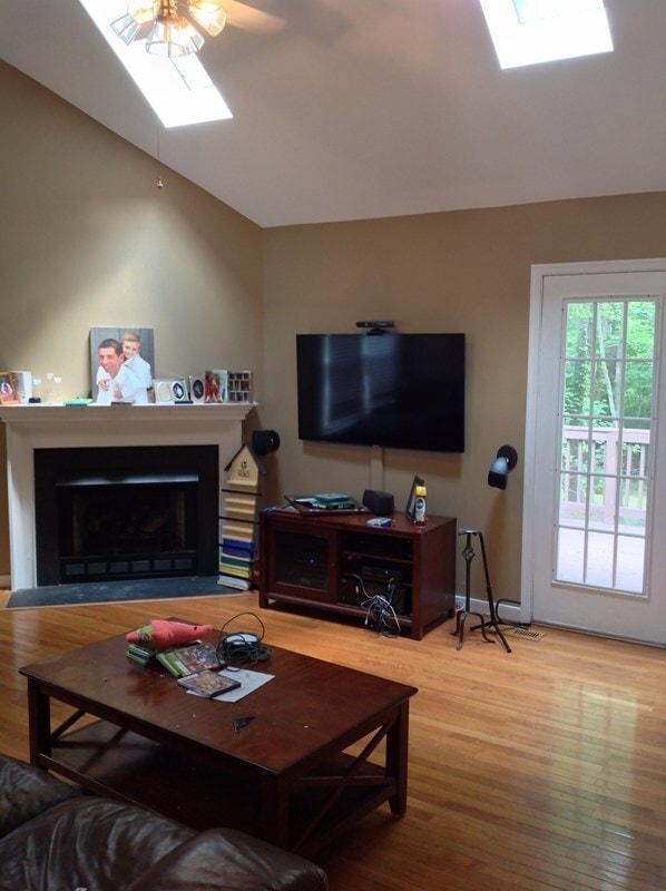 Building Photo - 2259 Thornbury Dr