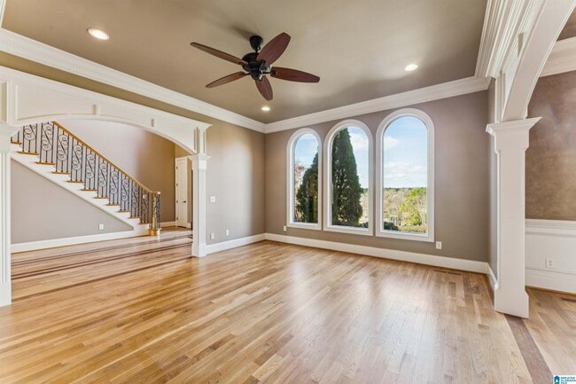 Building Photo - 2005 Lake Heather Dr