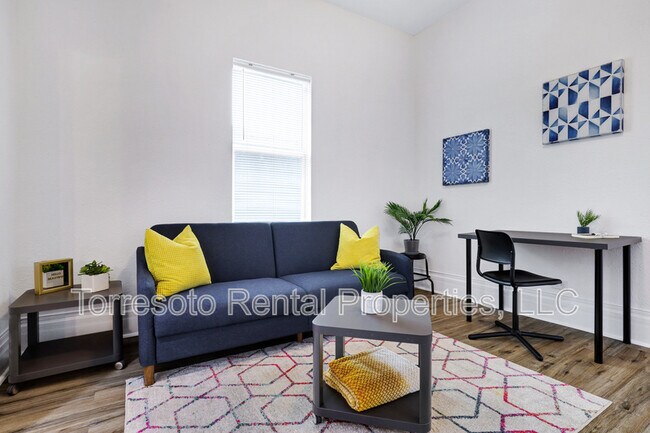 Building Photo - 226 Porter St