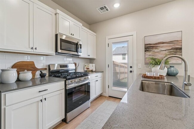 Building Photo - 19503 Molly Dr