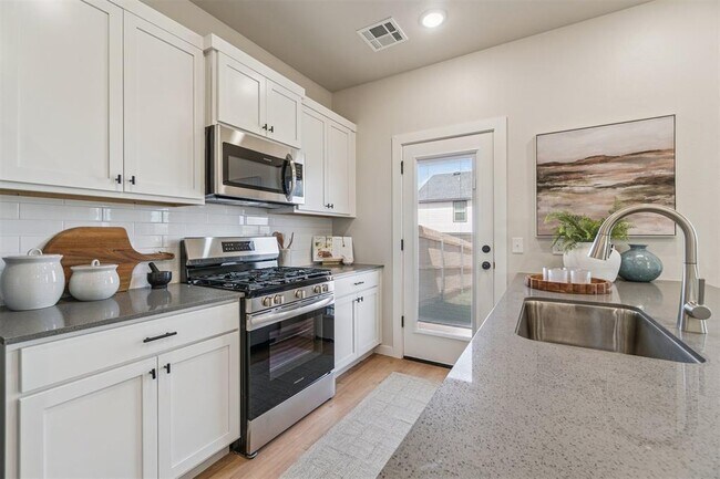 Building Photo - 19601 Molly Dr