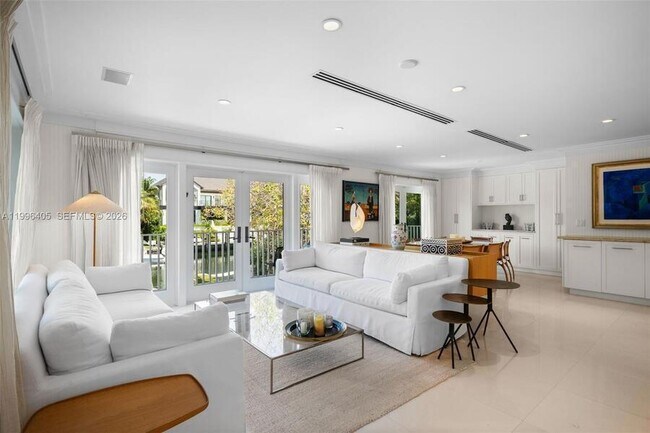 Building Photo - 6831 Sunrise Ct