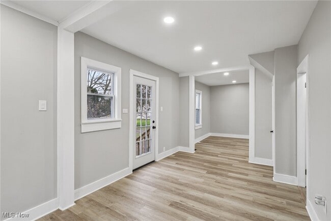 Building Photo - 133 N Pearl St