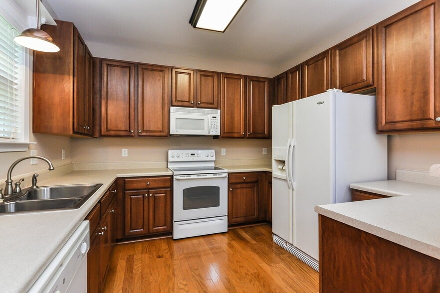 Building Photo - 3612 Willowtree Ln